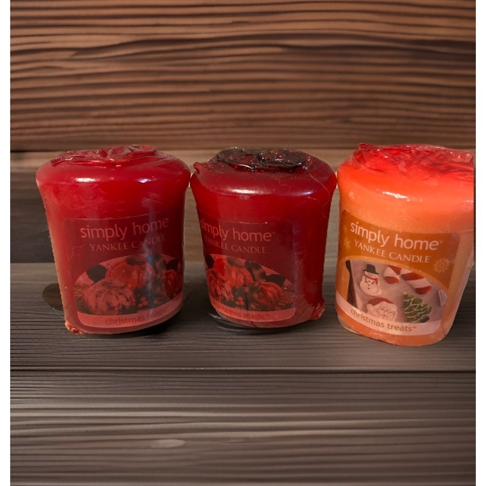 Simply Home Yankee Candle Votives Christmas Magic/Christmas Treats Lot Of‎ 3